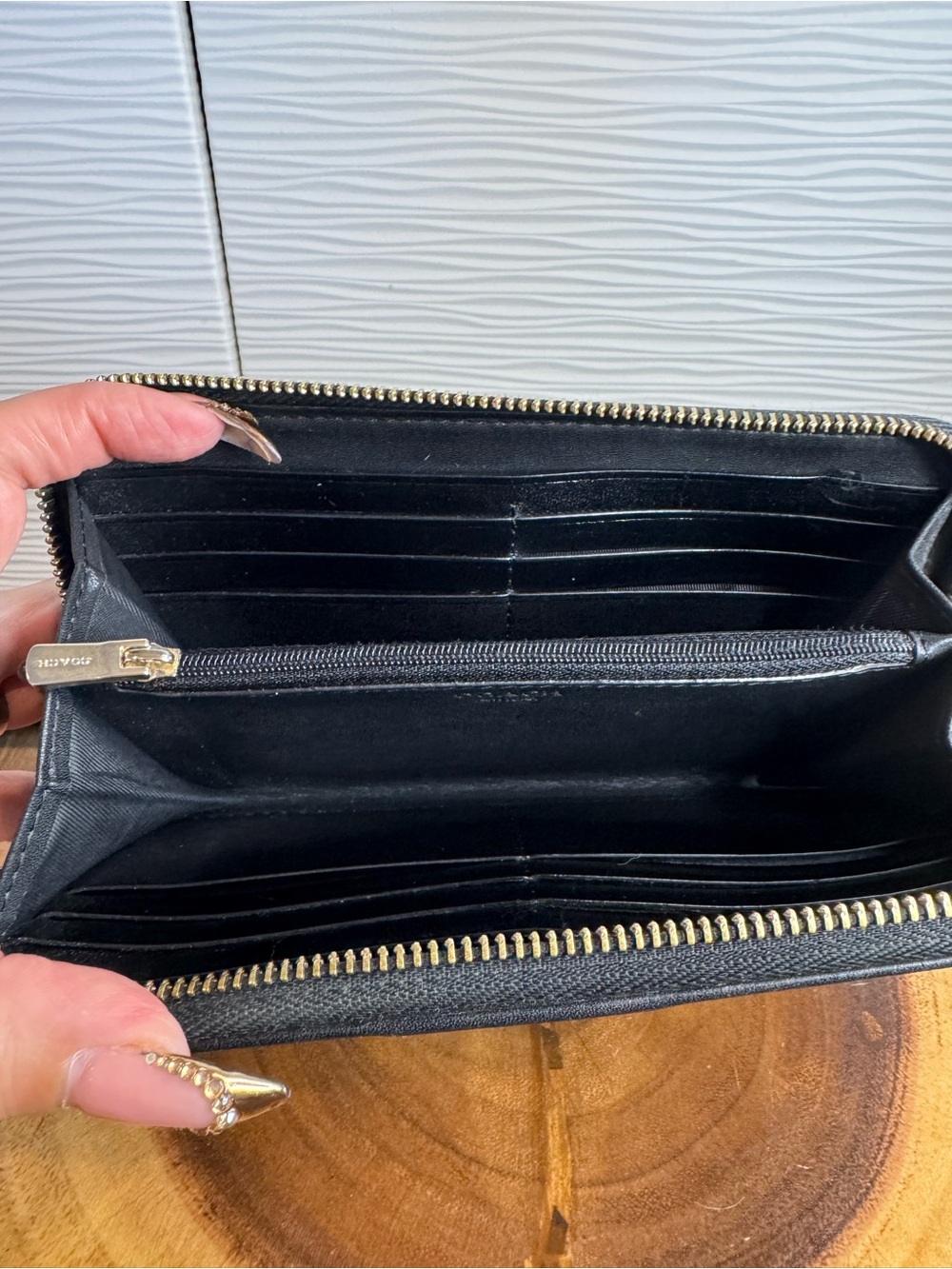 Coach Black / Brown Zip-Around Signature Logo Wallet with Gold Zipper - Picture 3 of 9